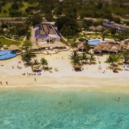 Jewel Runaway Bay Beach And Golf Resort Buitenkant foto